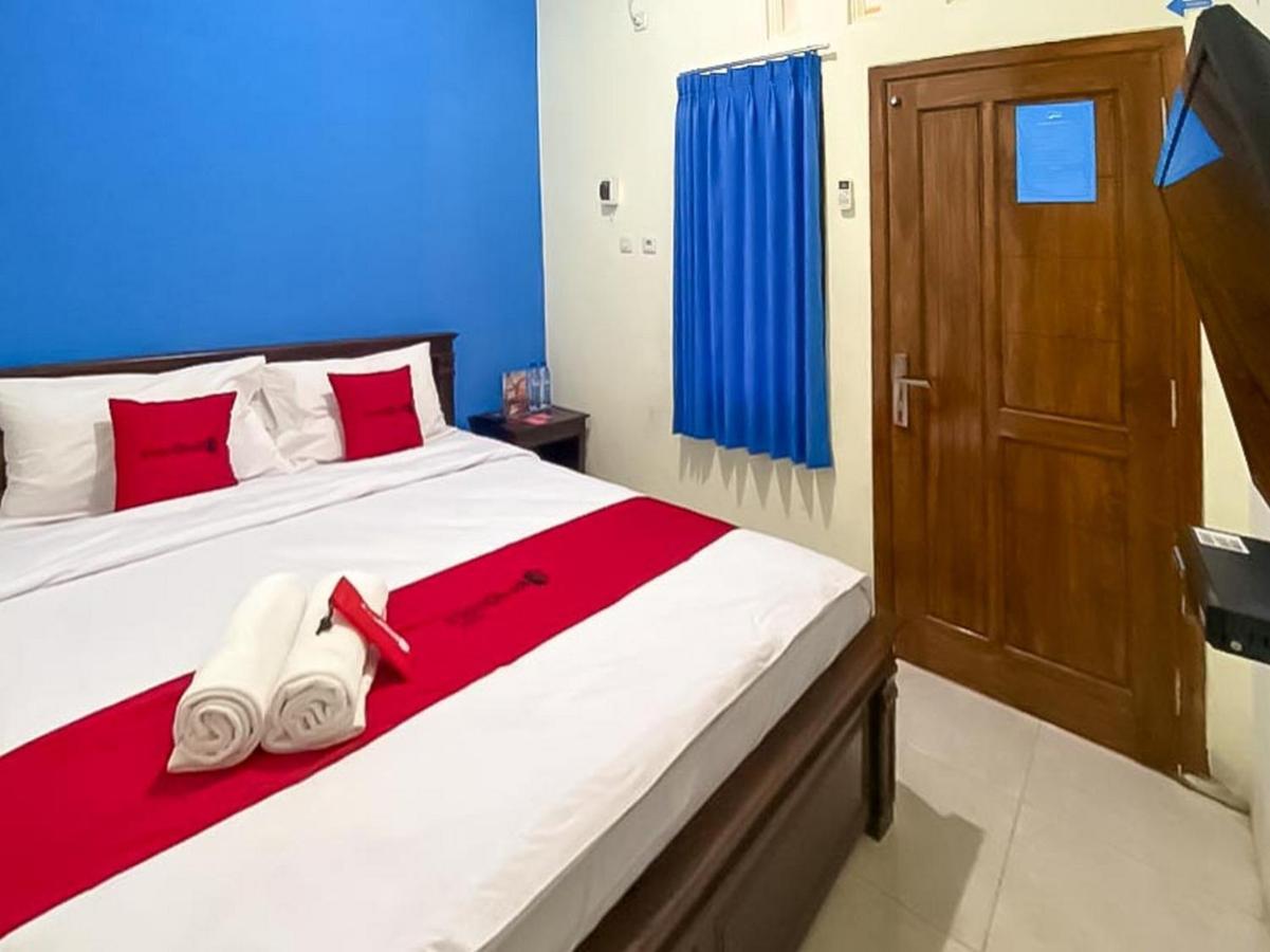 Hotel Reddoorz Syariah @ Pahlawan Sidoarjo Exteriér fotografie